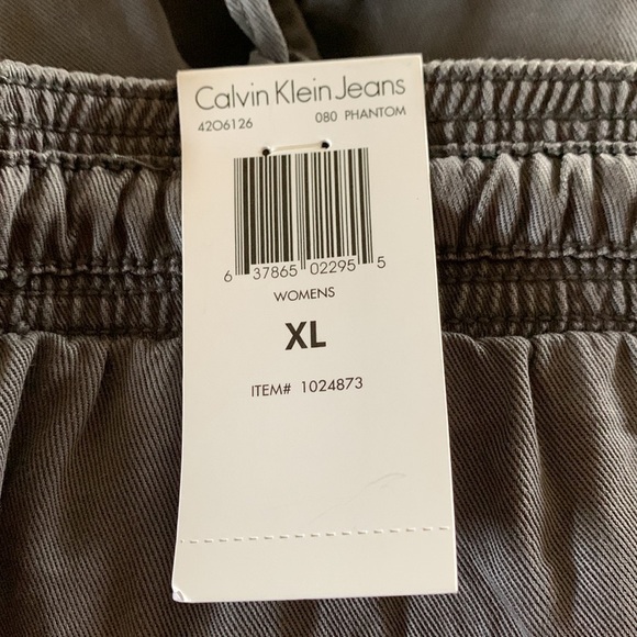 Calvin Klein Jeans Women's Soft Pull-On 100% Lyocell Pant with drawstring waist - Picture 4 of 16